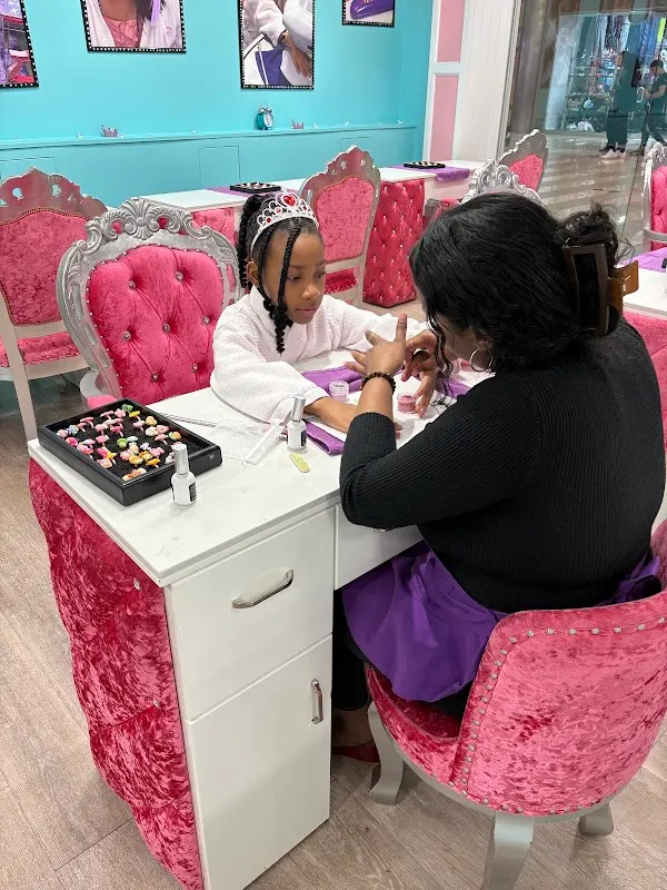Princess and Diva Spa Fun Shop — Beauty salon in Bloomington